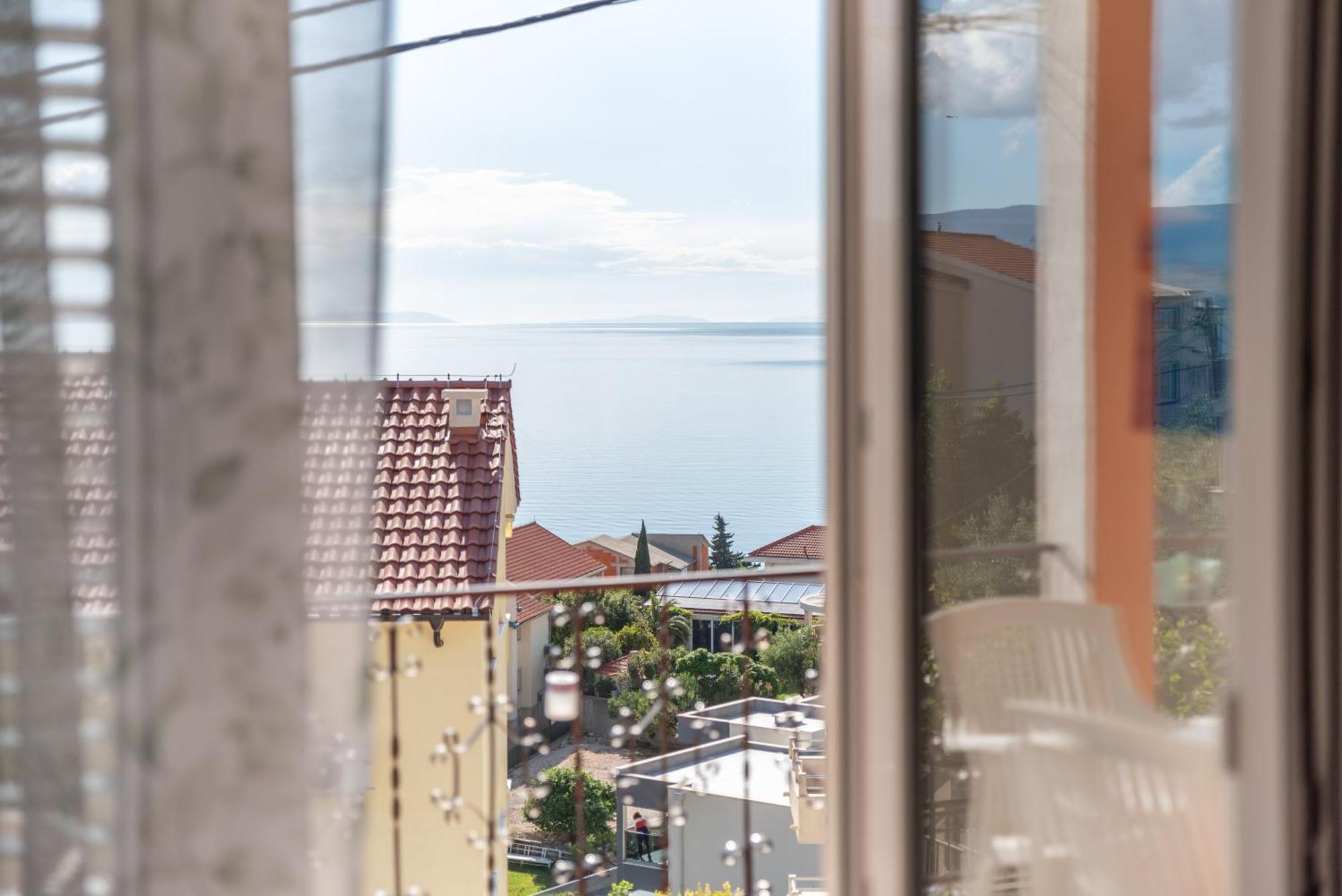 Morska Vila Omis Exterior photo