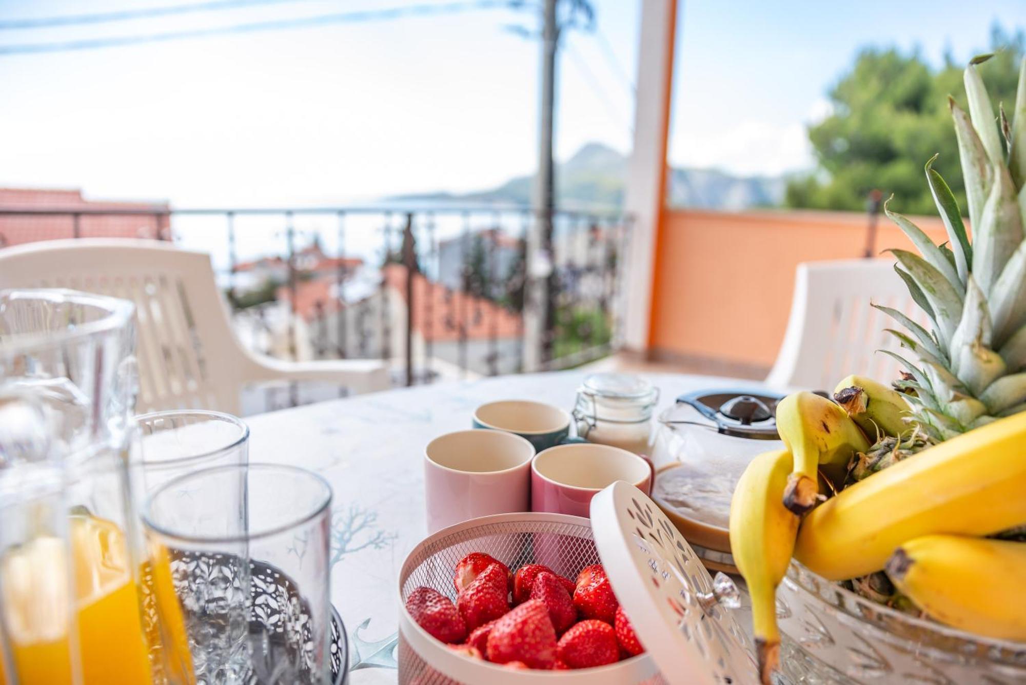Morska Vila Omis Exterior photo